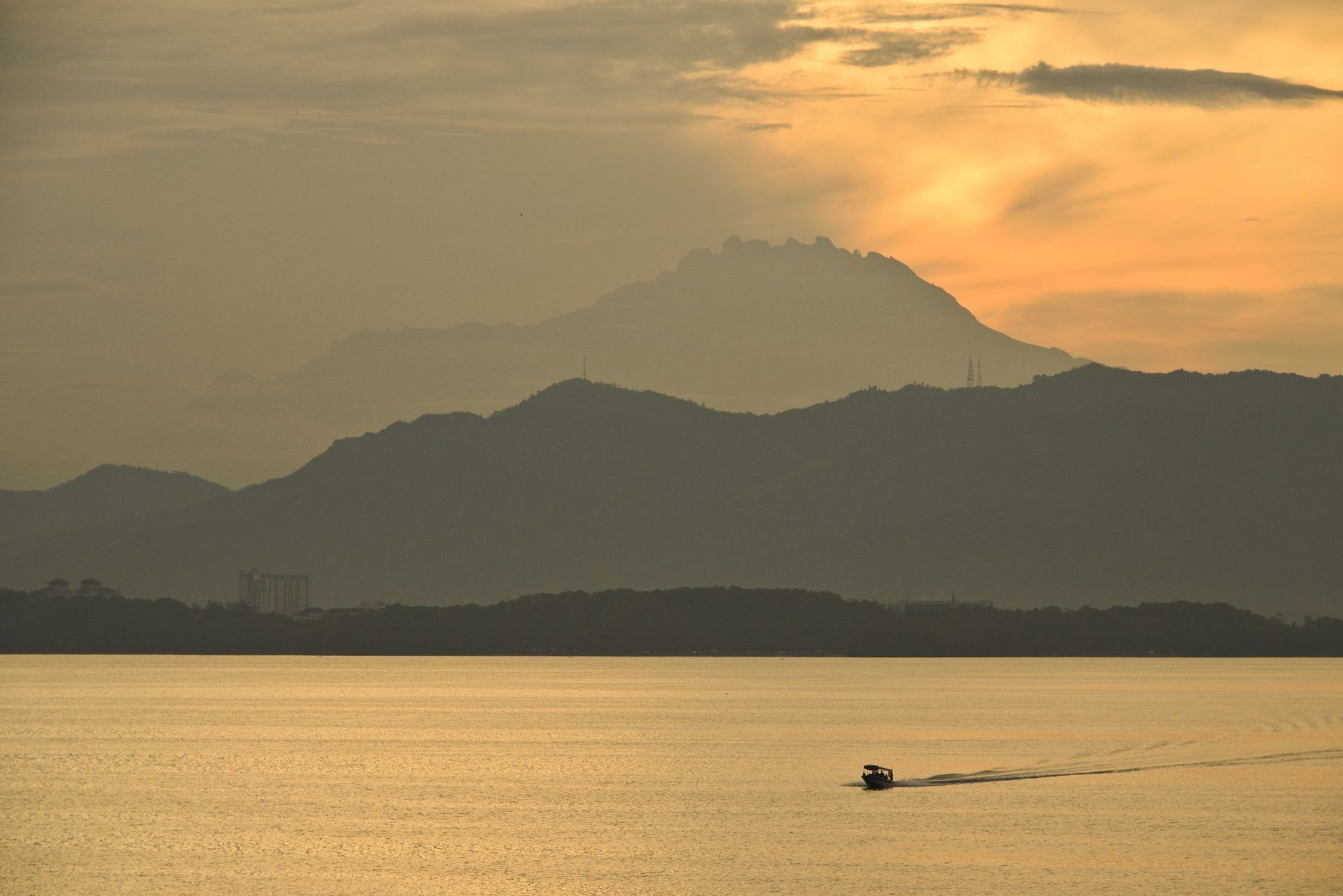 Resort Resort, Kota Kinabalu - A Small Luxury Of The World