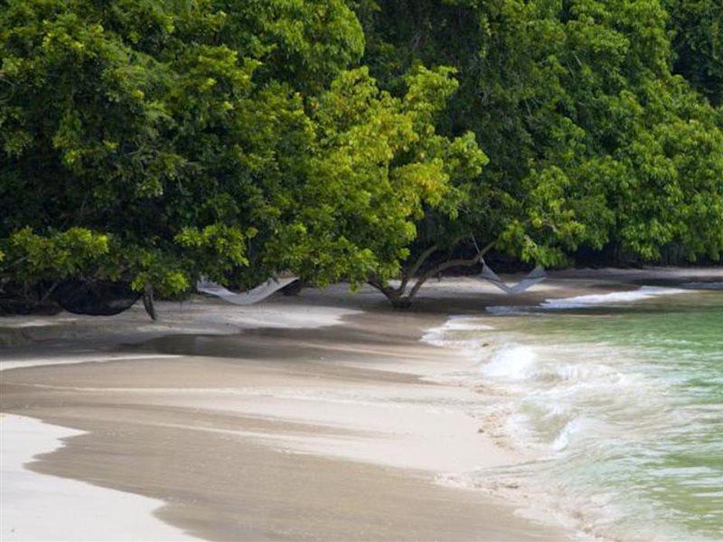 Resort Resort, Kota Kinabalu - A Small Luxury Of The World Gaya Island